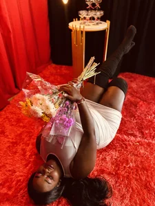 Be my Valentine 🔥💖🥰🎉🥂 de KARATIBBY_COX  6 Imagens