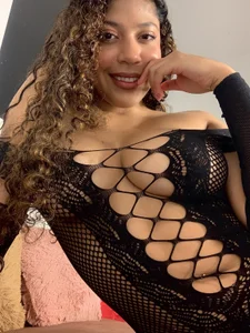 Lilybrunette_ Public Pic 8