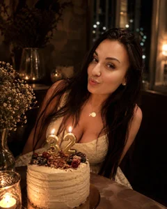 AlexandraRand Happy 32⭐️ รูป 