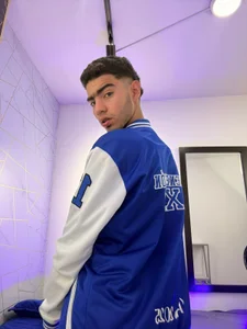 Valentin_Lux Don’t just scroll… step into my world. Immagine  5