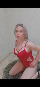 KrissyZara's I’m sweet enough to tempt you and dangerous enough to keep you coming back.😈 Sex Photo 4