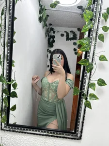 Elegant Amelia 💚🤍 od Ameliiaa_tay  snímek