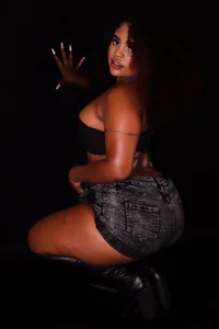 jones_maddy_ curly sensuality filter💗💋 Pic 3