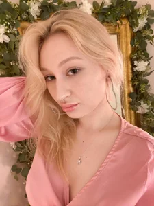So_sofia Public Pic 4