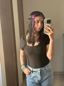 CutieGirlNextDoor Public Gambar 3