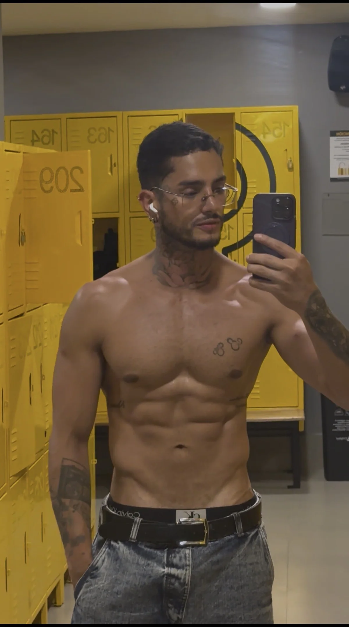 Трендове зображення  6739 Alanrodgers