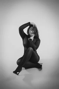 zara__sweet Sensual B&W Pic 4