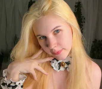 ElizSpieth The Halloween holiday Pic 4