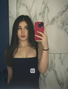 Emily_Lews Me รูป  4