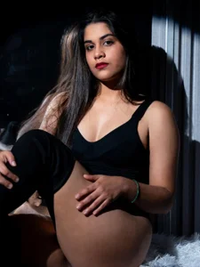 MiaOrtizCam Dark temptation 🔥🤫 Pic 8