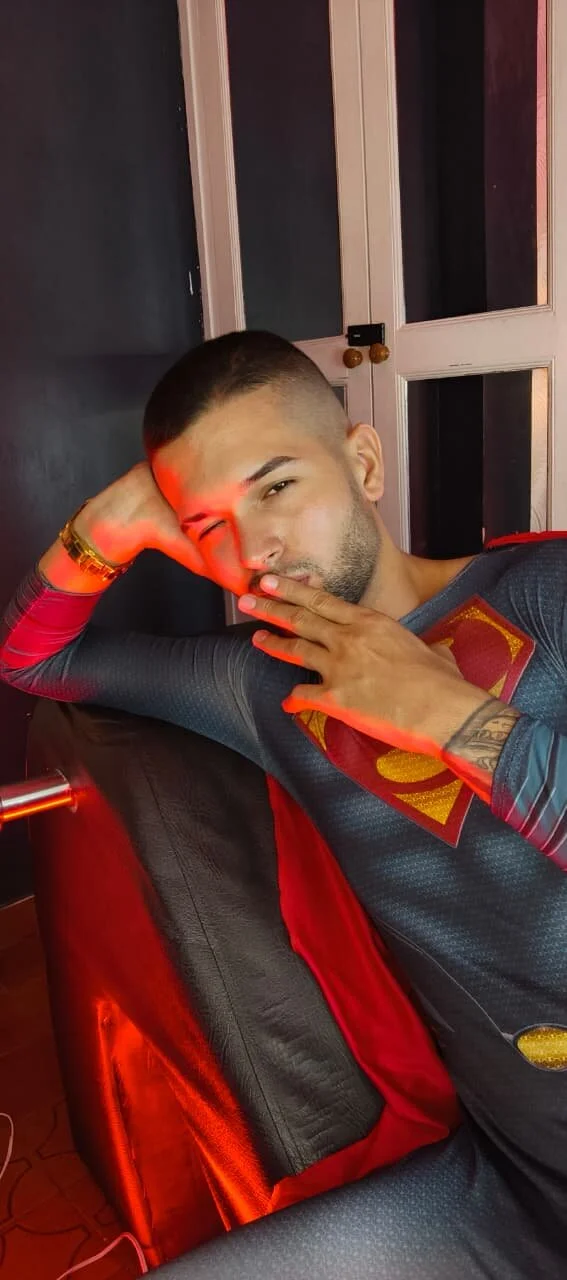 Ian_Valenti Foto en Tendencia 4733