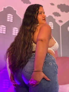 liz_curvy Public Pic 4
