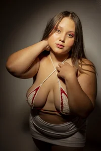 YuliCardona_ Sensual Girl Immagine 