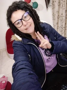 curly_greeneyed Natural Pic 4