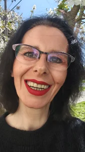 chillimonia Geschminktes Gesicht am Kirschbaum 🍒👑💋💕 Hình 3