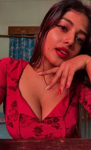 sexy_myraa Myraa in hot dress Foto