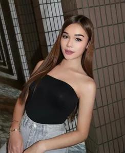 CelinaWintour Public Foto