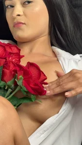 AlannaGil Rosa sensual Pic 7