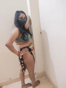Hot_Cool_Cpl's Milf Sex Photo 1