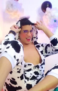 Muuh de Ariel_Femboy_  7 Imagens