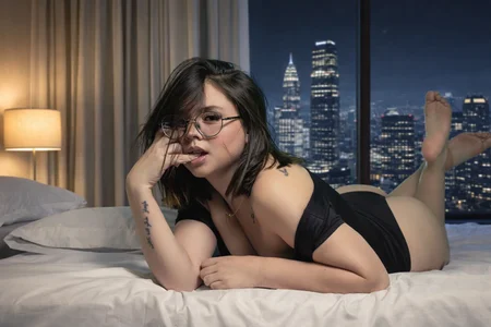 Ana__arms Public Pic 3