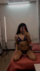 lorettaivonne 🥵 Pic 3