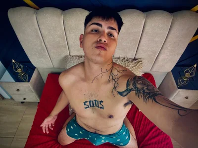 ThomasThundr Public Immagine  5