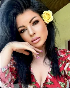 naughtymommy666 Who said that you gotta be naked to be sexy AF ?! Bilde 7