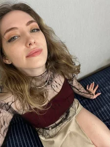 BrianneMallory Alone with Myself 🫶🏼🥀 Pic