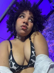 Mila_lanes Look me in the eyes ♥️ Pic 2