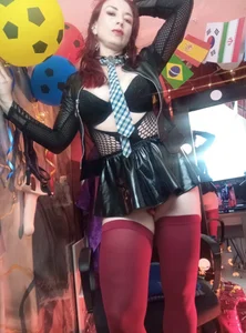 Queenscarlettsecret Do you like how sexy I am? Pic 9