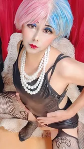 lunoryn A sexy live performance with a new hairstyle. Pic 5