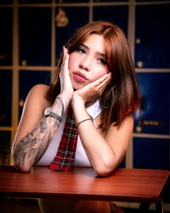 Skyxox_ I'm a girl, I'm for you, I'm Sky.  2টি ছবি