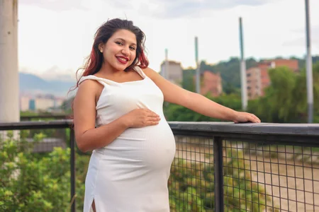 Victoria_Rosee PREGNANT Hình 3