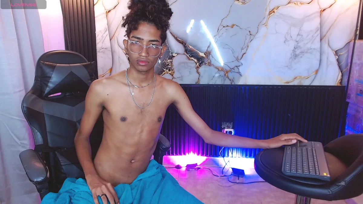 صور triiangel_latinboy الرائجة  5350