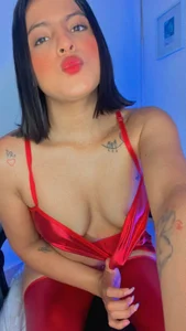 Megan_browns1 sexy megan in red😈 Immagine  6