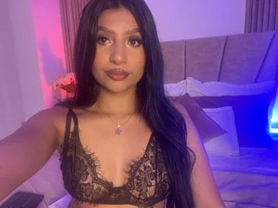 Zaray_Rose: Public ( фото)