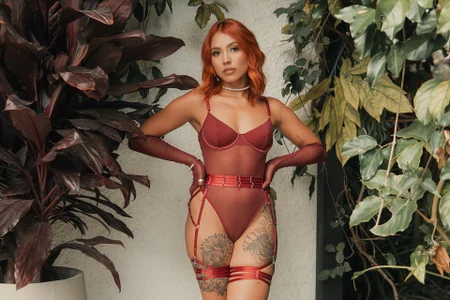 AmberColors_ Garden girl Bilde