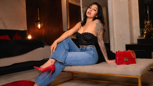 Juliet_NastyElegance, attitude and a little mystery Bild