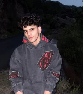 HotPrism439 Aryan🌊 Foto 6