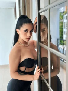 BiancaPierce's Showgirl Sex Photo 1