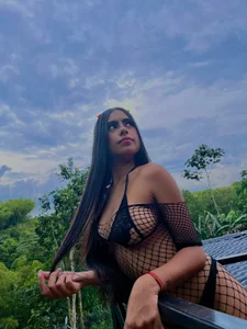 SAMY_AND_ARI ARIANA Pic 4