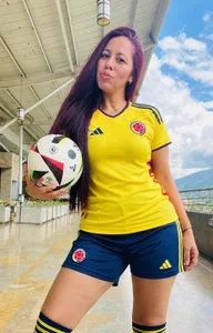 Milf_loven_ 💛💙❤️ Immagine 