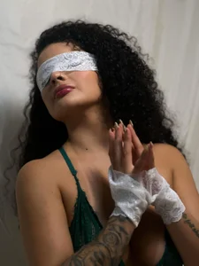 KylieJenkins Holy sin! 🕯🤍 Pic 4
