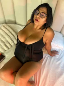 KendalMilleer Does elegance excite you? 👠😈 Immagine  3