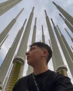 oliver_kyy Public  2টি ছবি