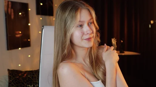 EveMundie blonde  3. fénykép