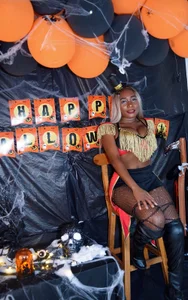 sara_greyx halloween Pic 9