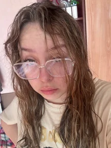 ZoraDearmon Barefoot in Montmartre รูป 