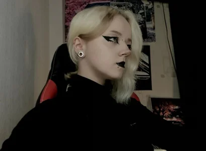 Holy_Mistress_S Public Kuva 6